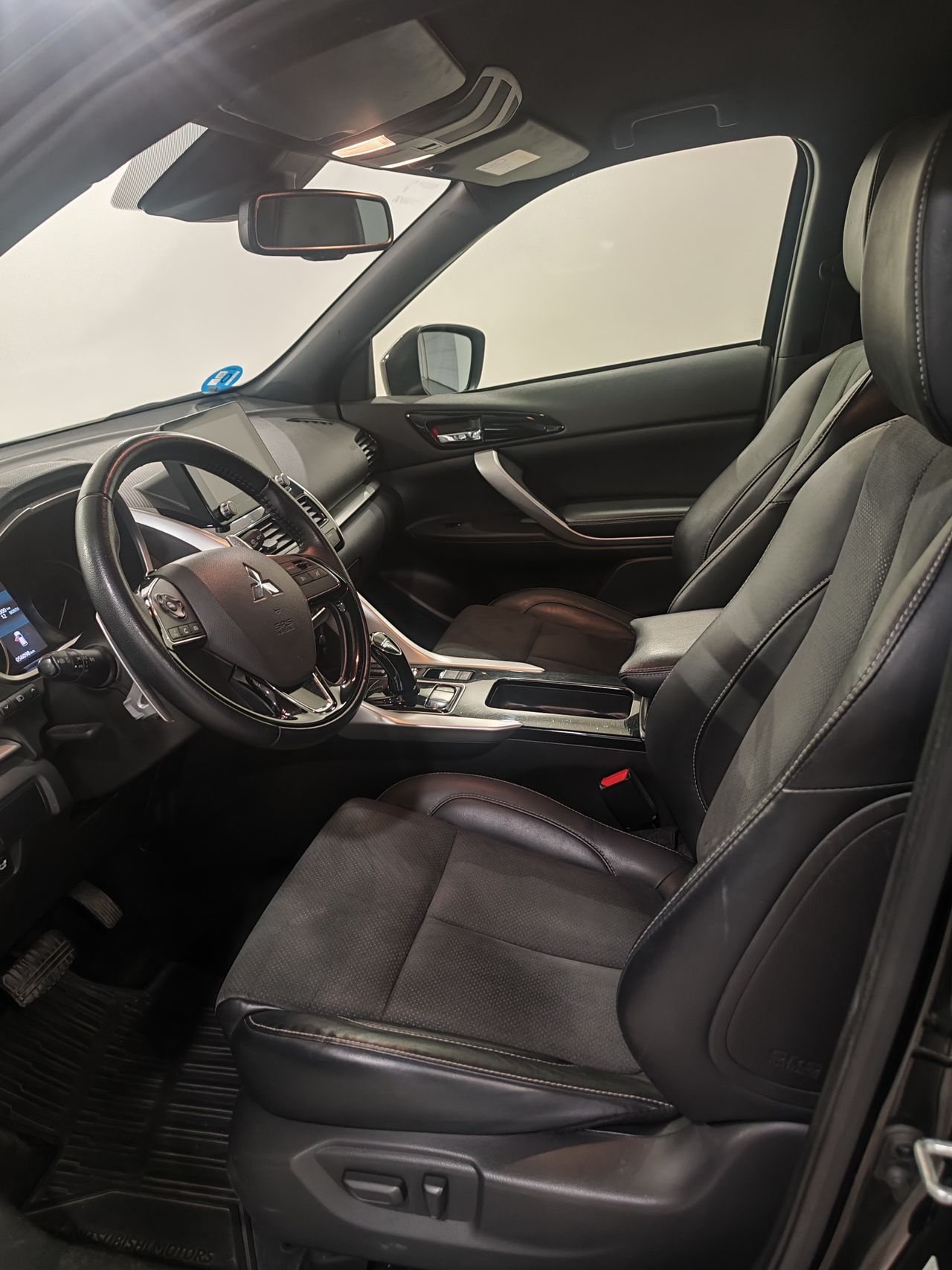 Foto Mitsubishi Eclipse Cross 8