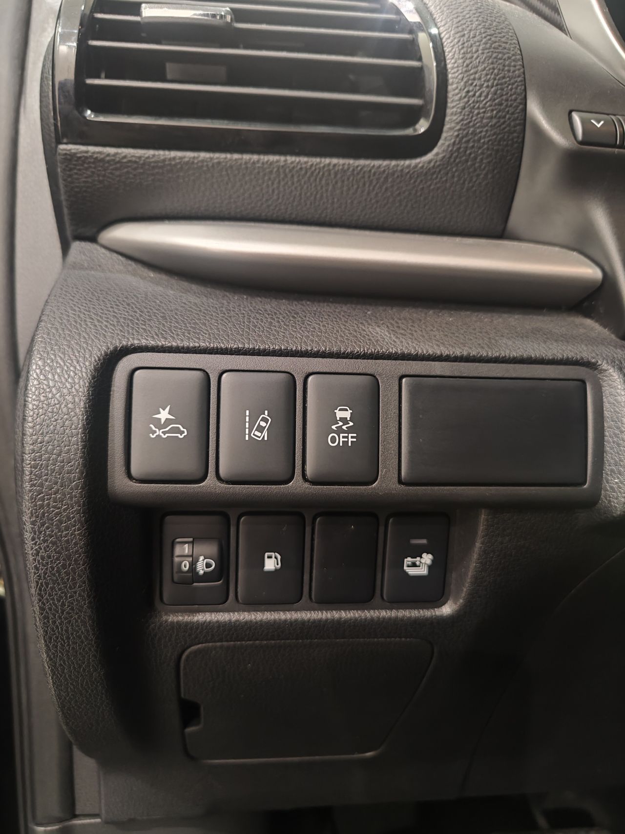 Foto Mitsubishi Eclipse Cross 10