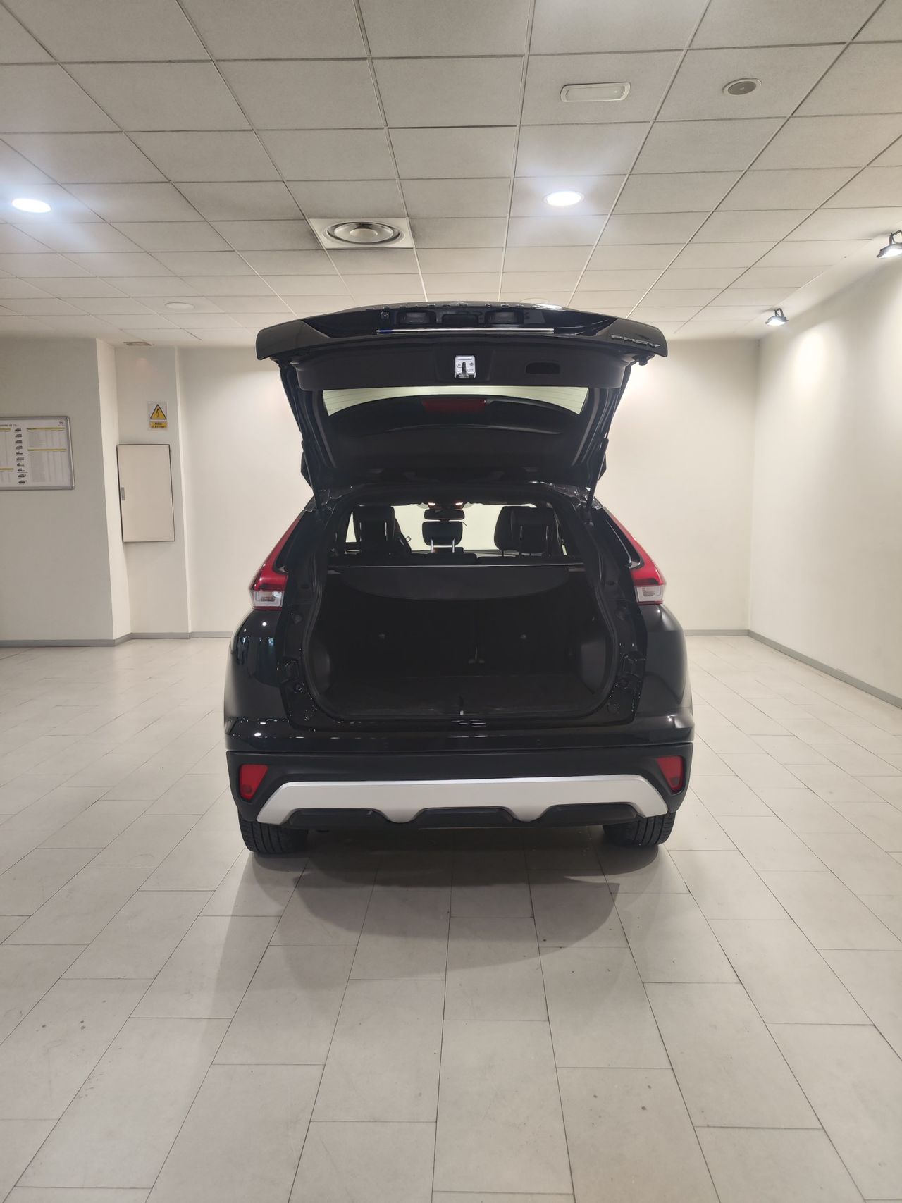 Foto Mitsubishi Eclipse Cross 25