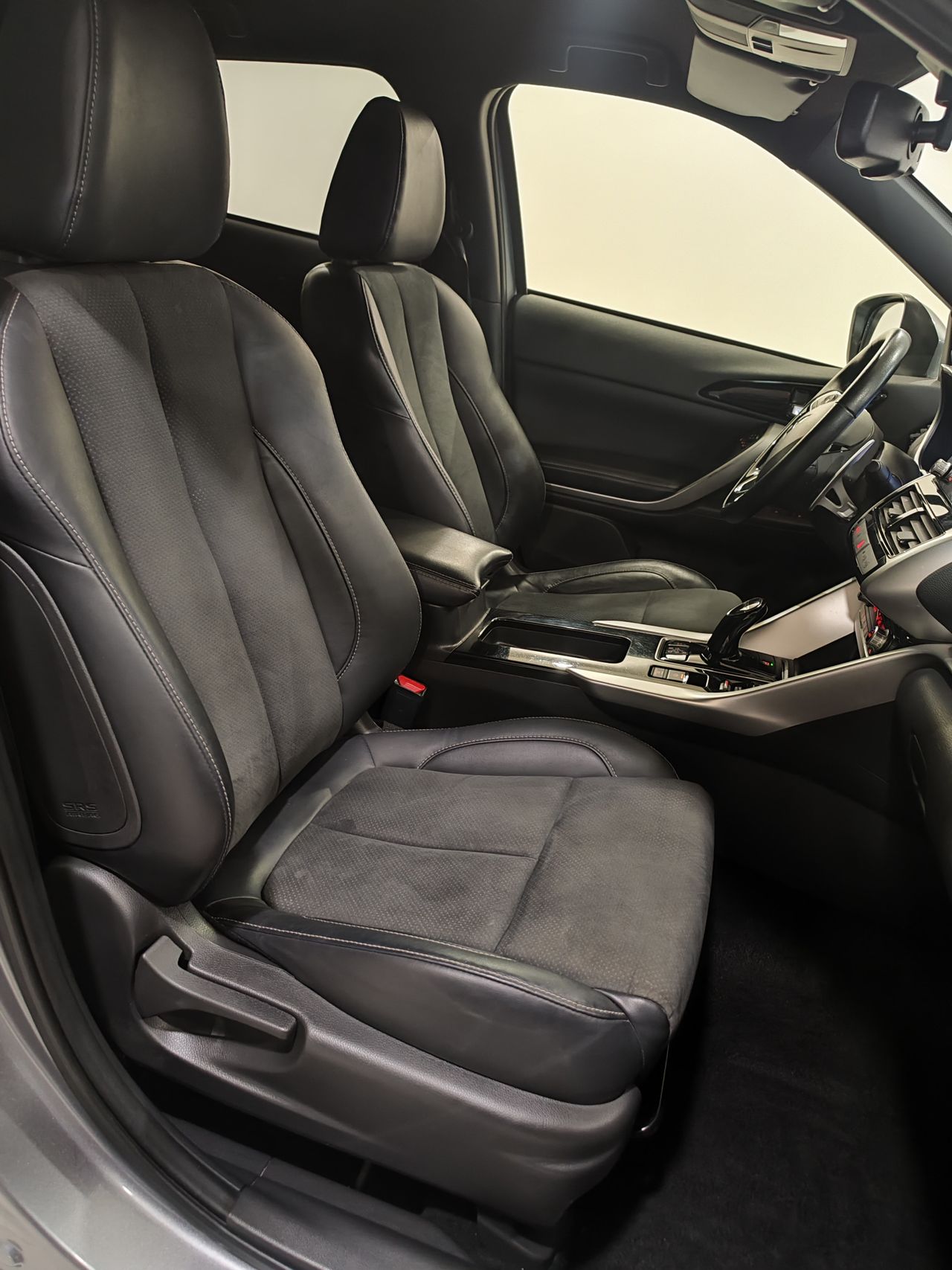 Foto Mitsubishi Eclipse Cross 8