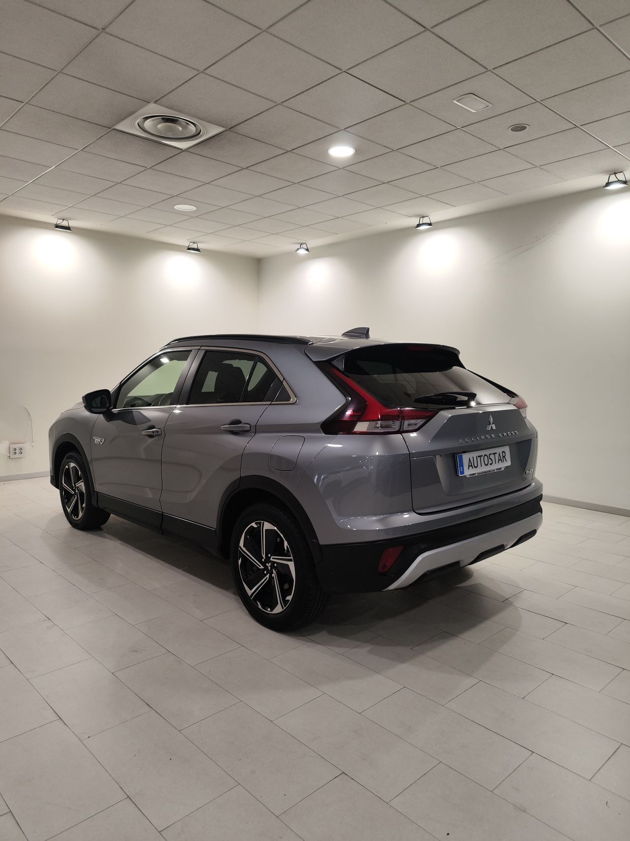 Foto Mitsubishi Eclipse Cross 25