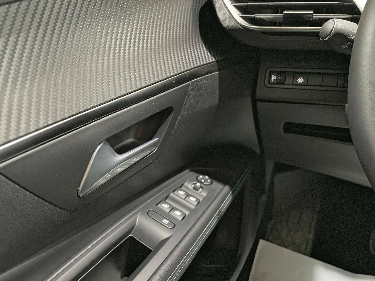 Foto Peugeot 5008 14