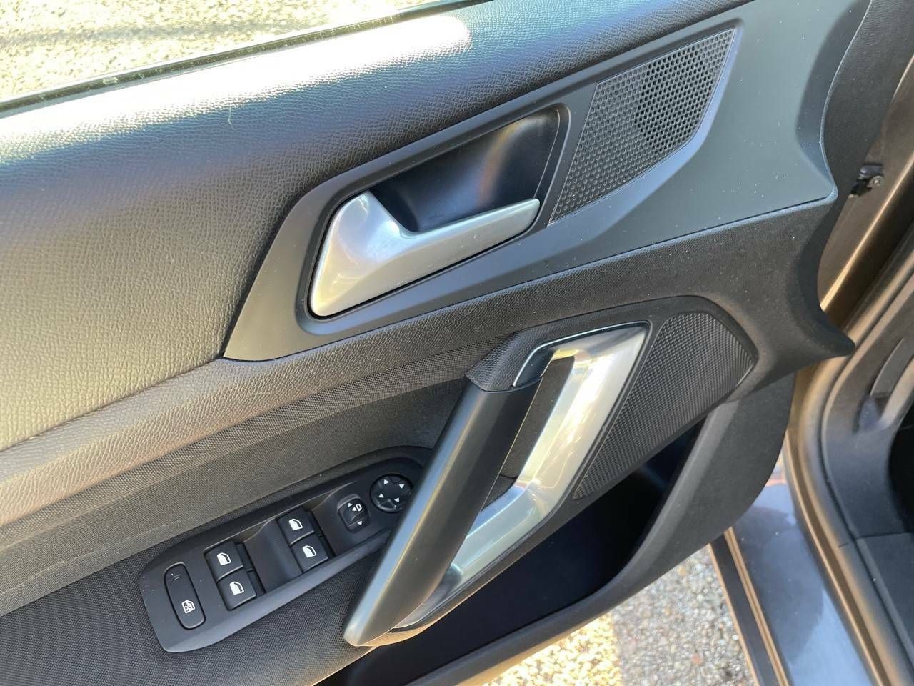 Foto Peugeot 308 12