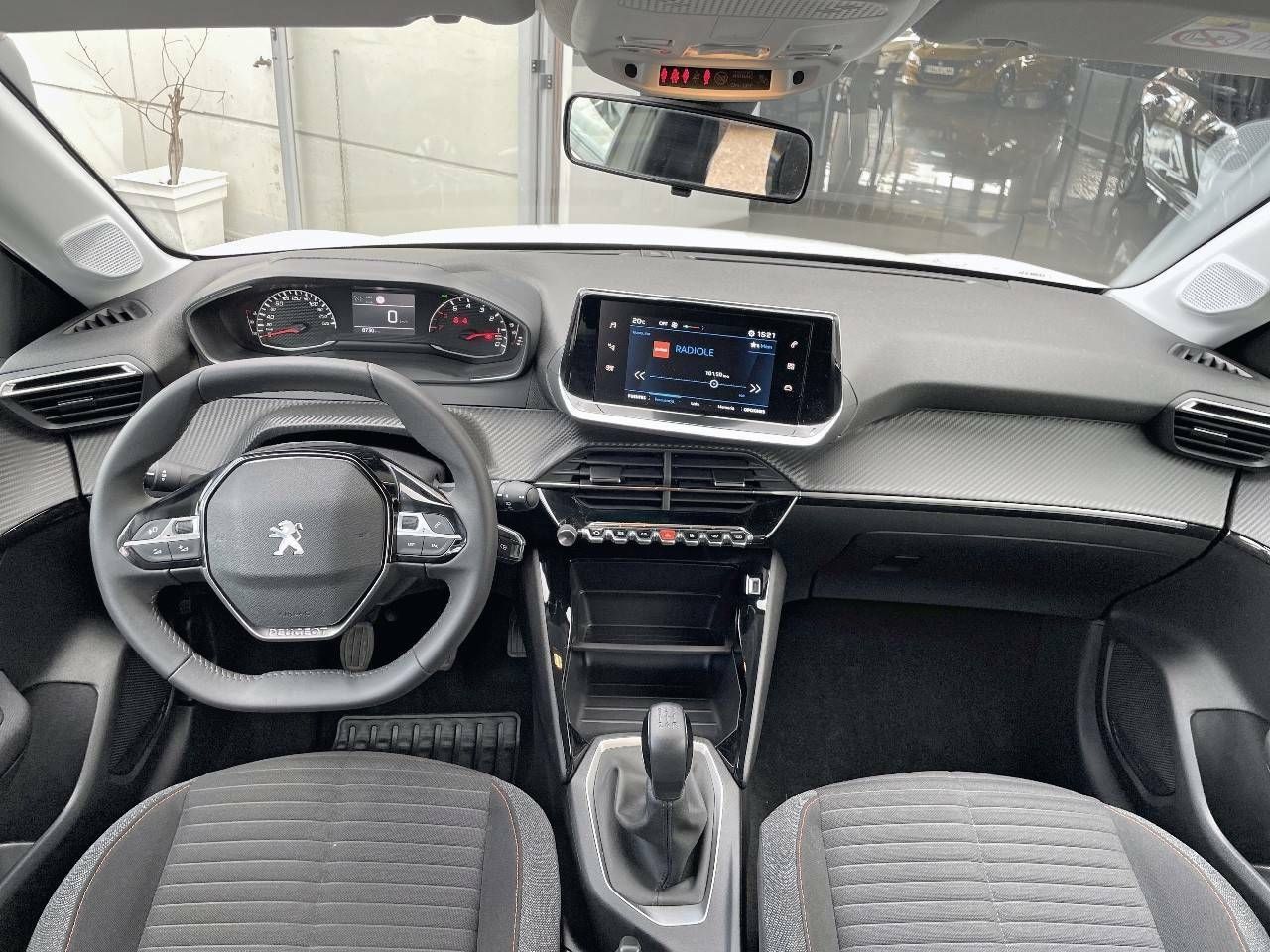 Foto Peugeot 208 4