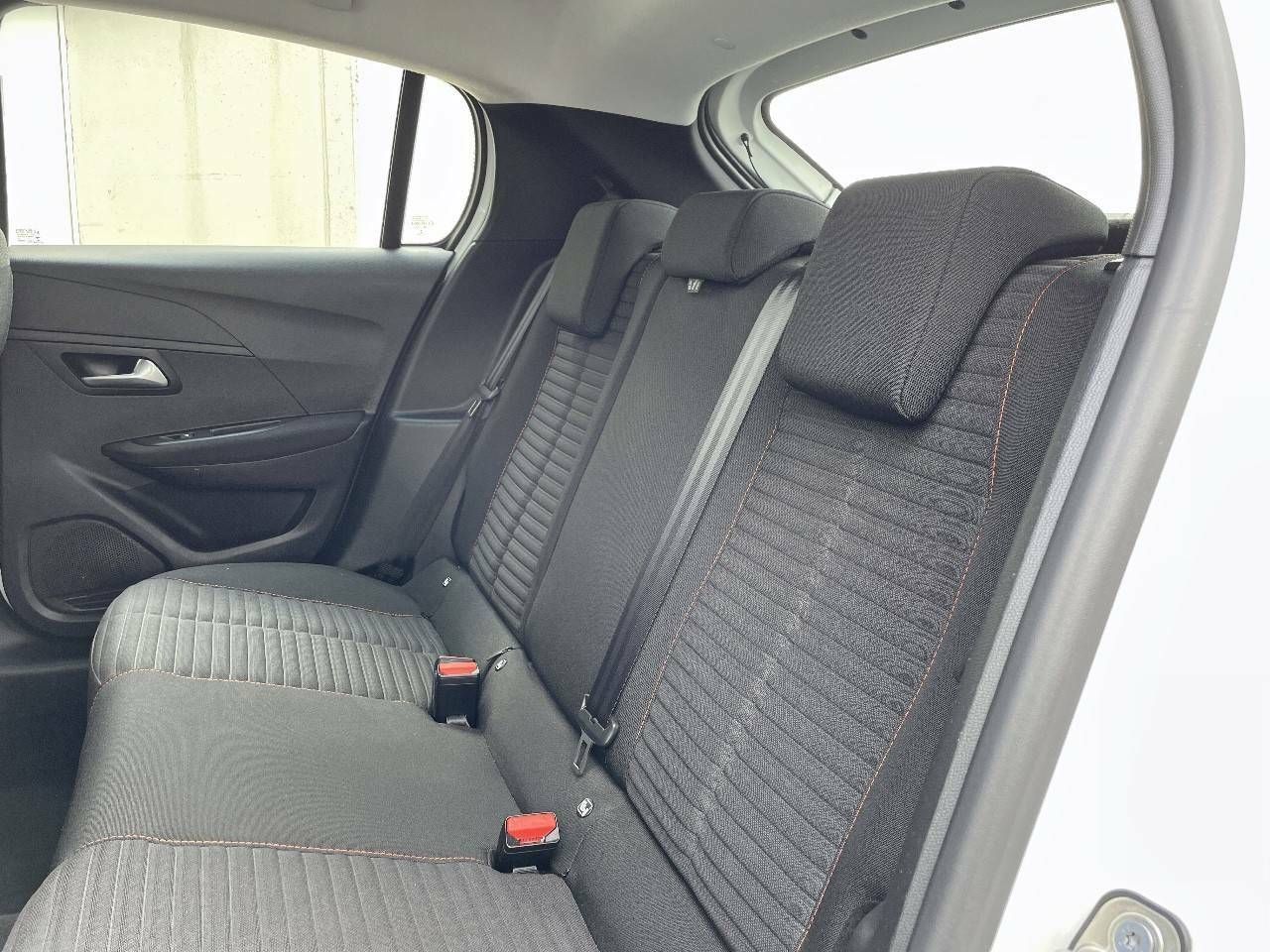 Foto Peugeot 208 5