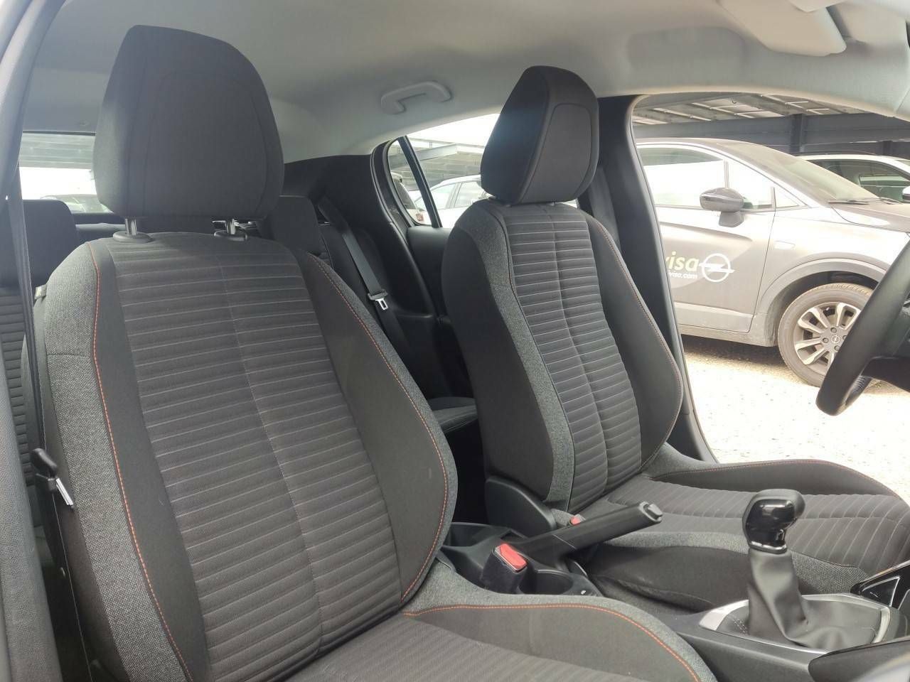Foto Peugeot 208 4