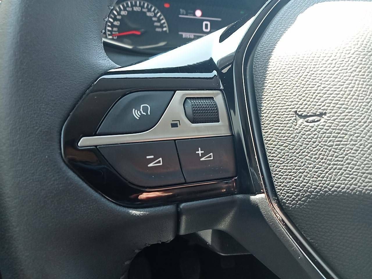 Foto Peugeot 208 13