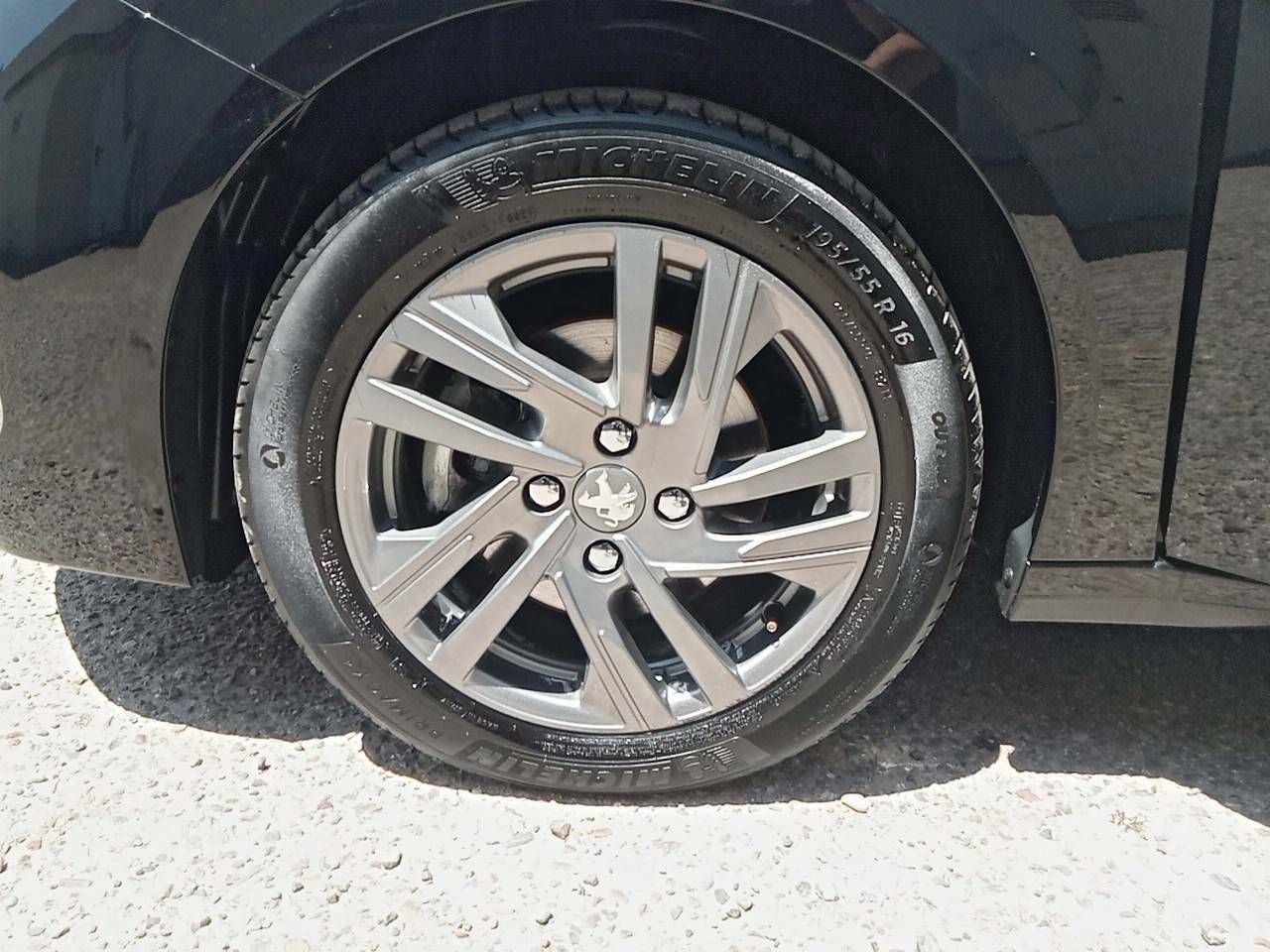 Foto Peugeot 208 17