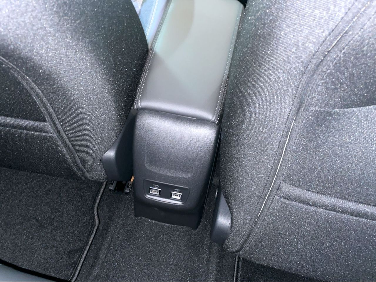Foto Peugeot 208 14