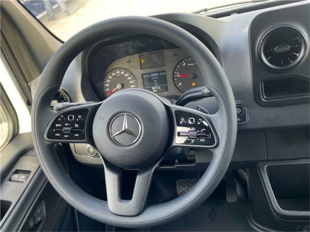 Foto Mercedes-Benz Sprinter 13