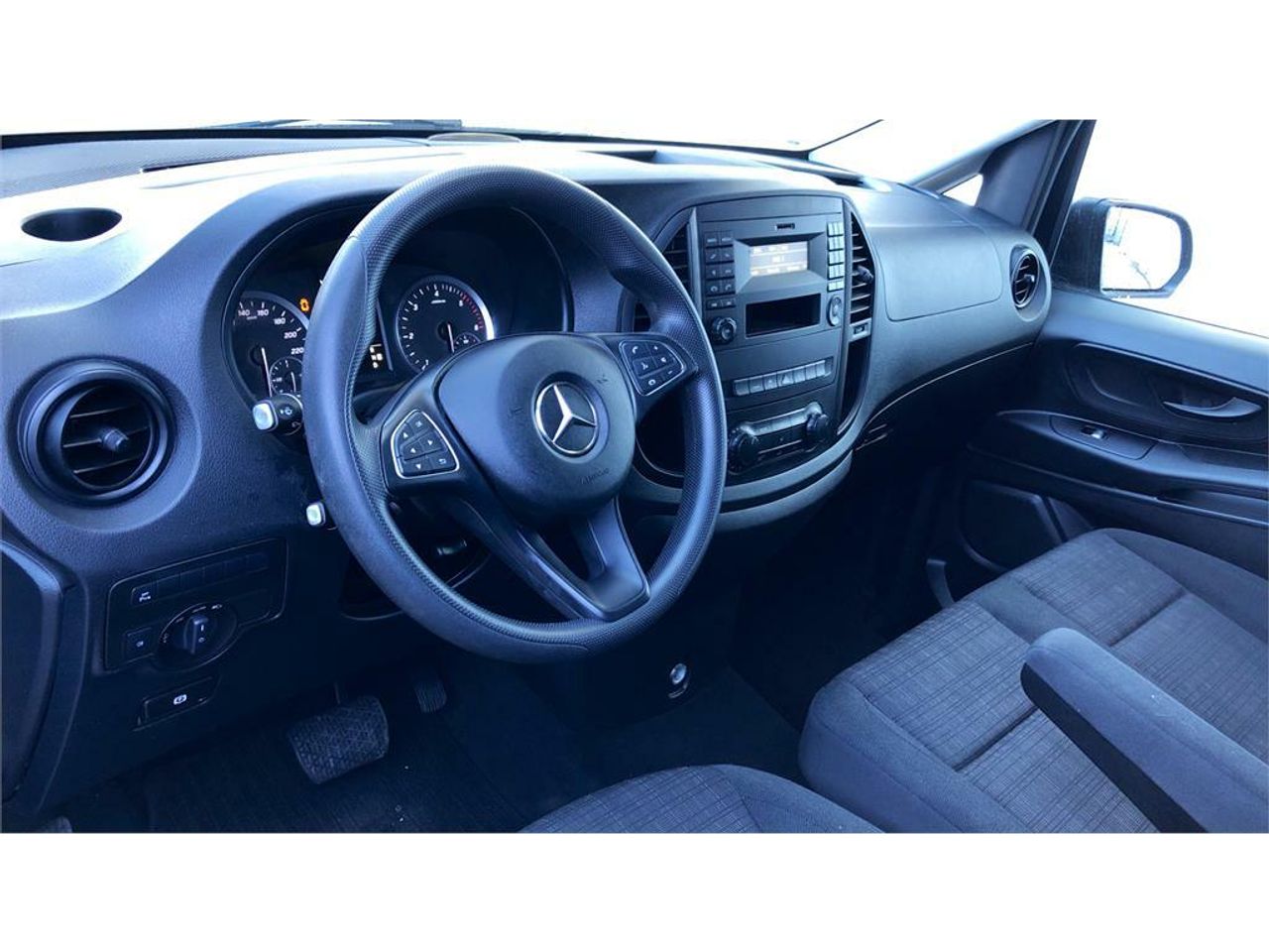 Foto Mercedes-Benz Vito 5