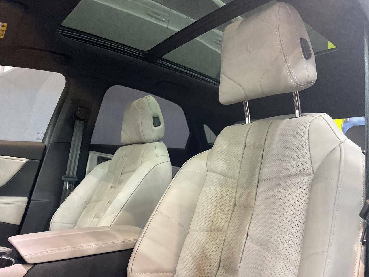 Foto DS Automobiles DS 7 17
