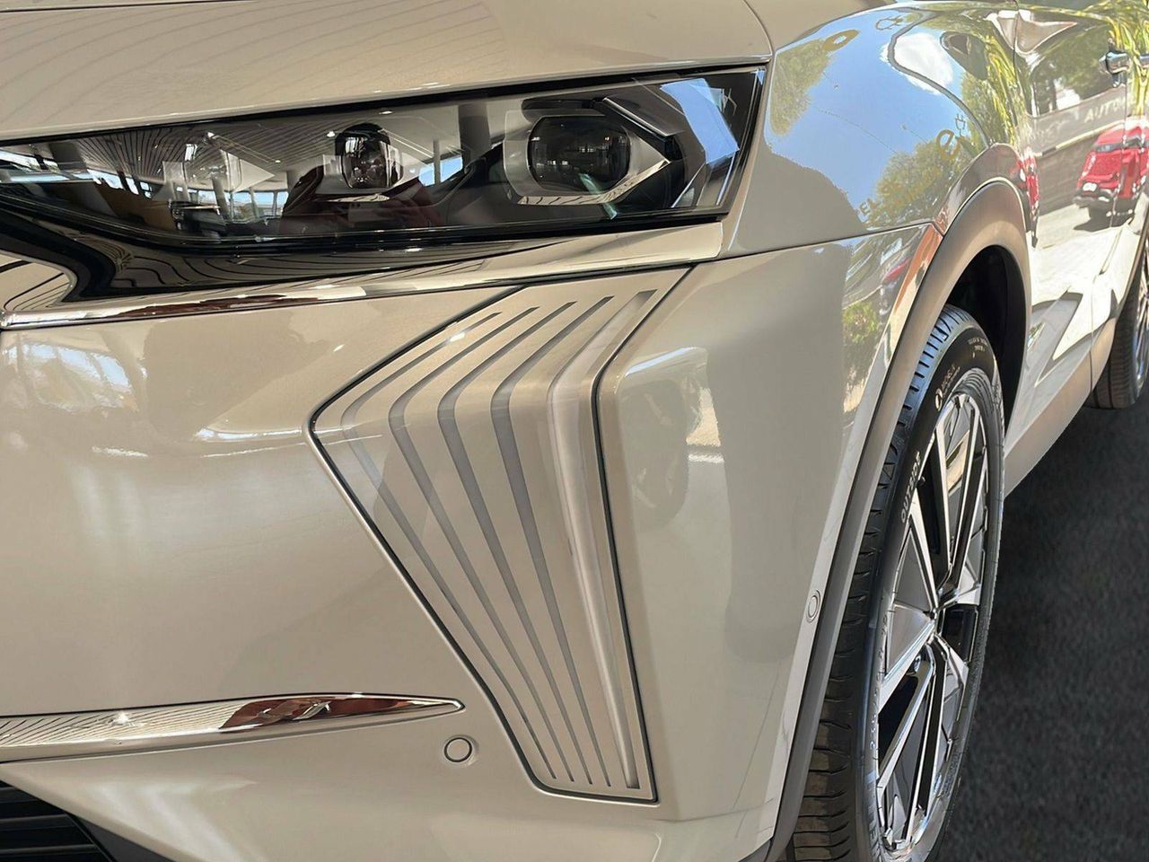 Foto DS Automobiles DS 7 9