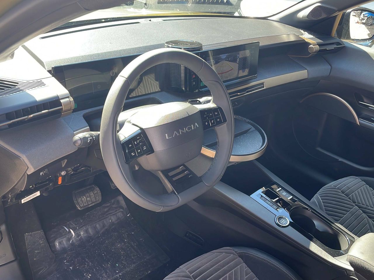 Foto Lancia Ypsilon 11