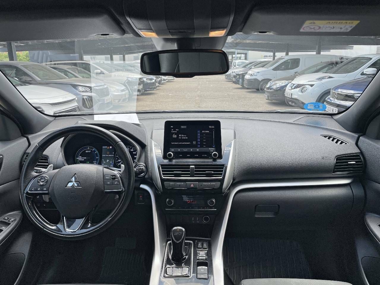 Foto Mitsubishi Eclipse Cross 8