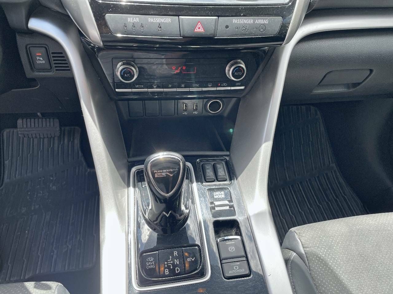 Foto Mitsubishi Eclipse Cross 14