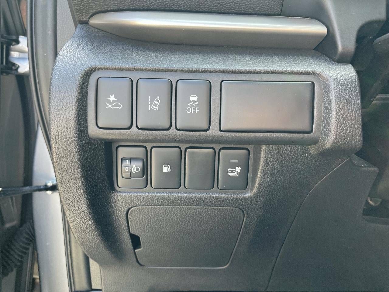 Foto Mitsubishi Eclipse Cross 16
