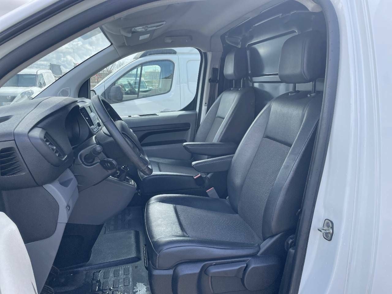 Foto Opel Vivaro 9