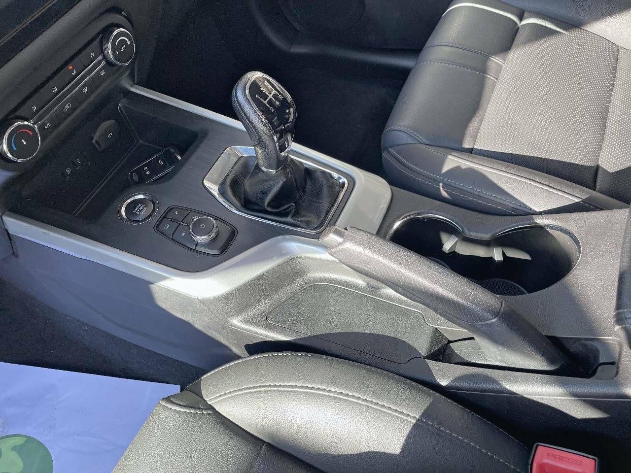 Foto DR Automobiles DR4 15