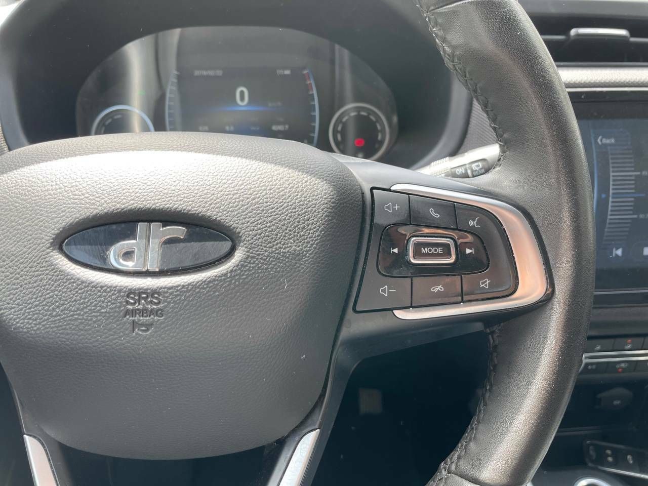 Foto DR Automobiles DR4 13