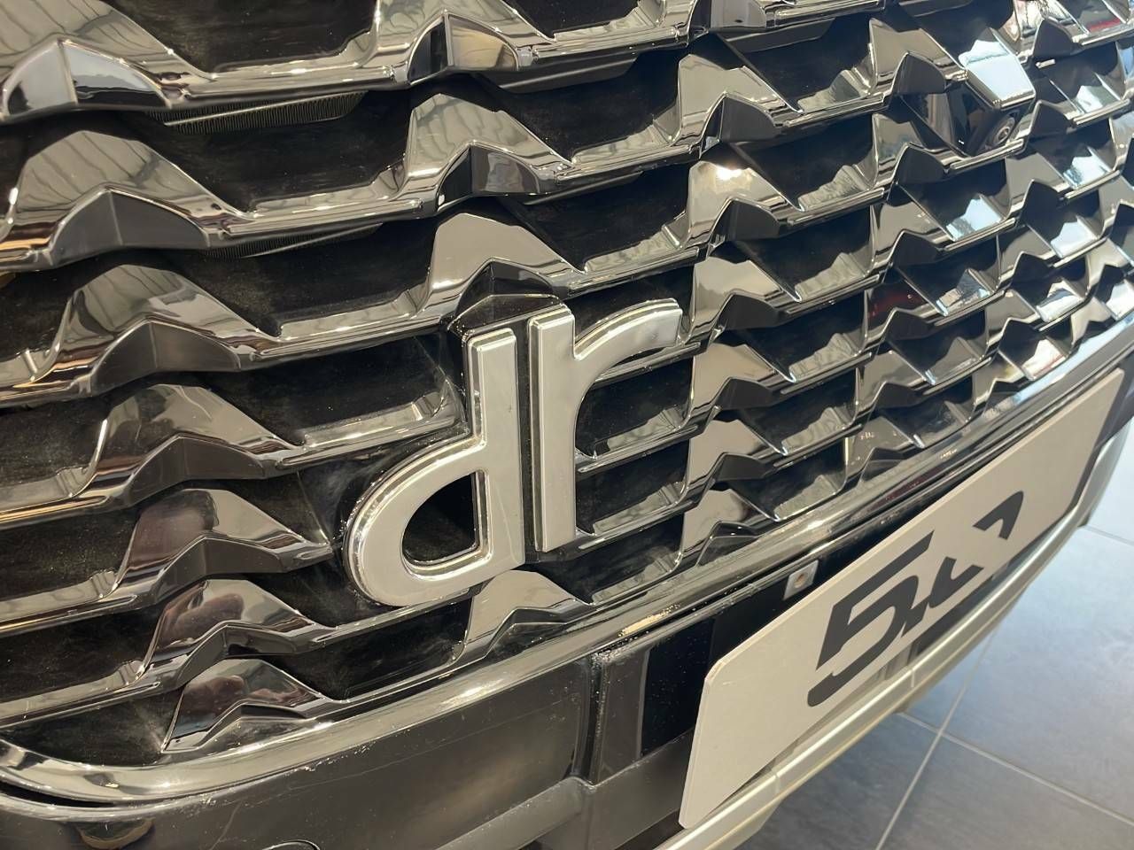 Foto DR Automobiles DR5 22