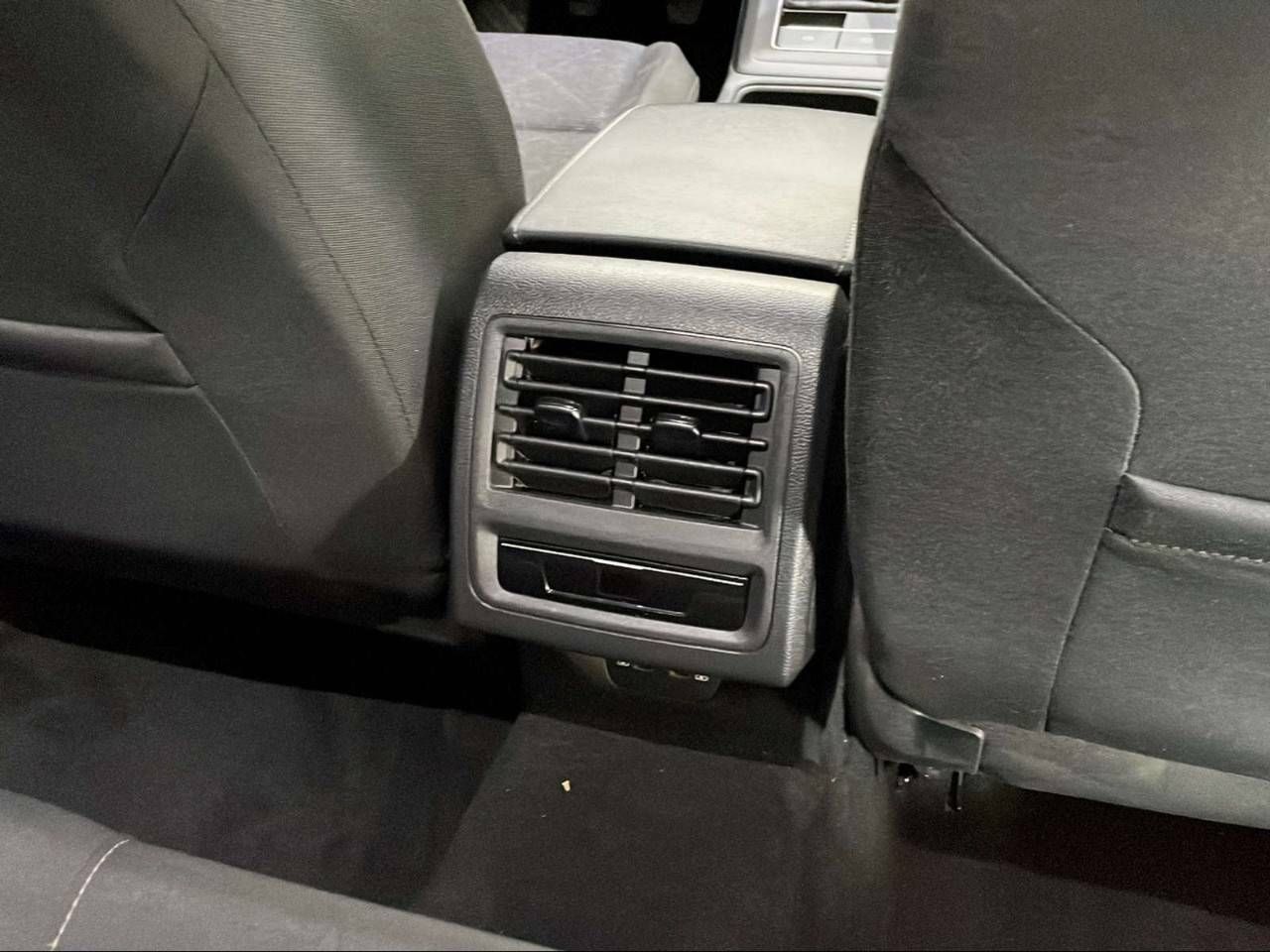 Foto Volkswagen Golf 16