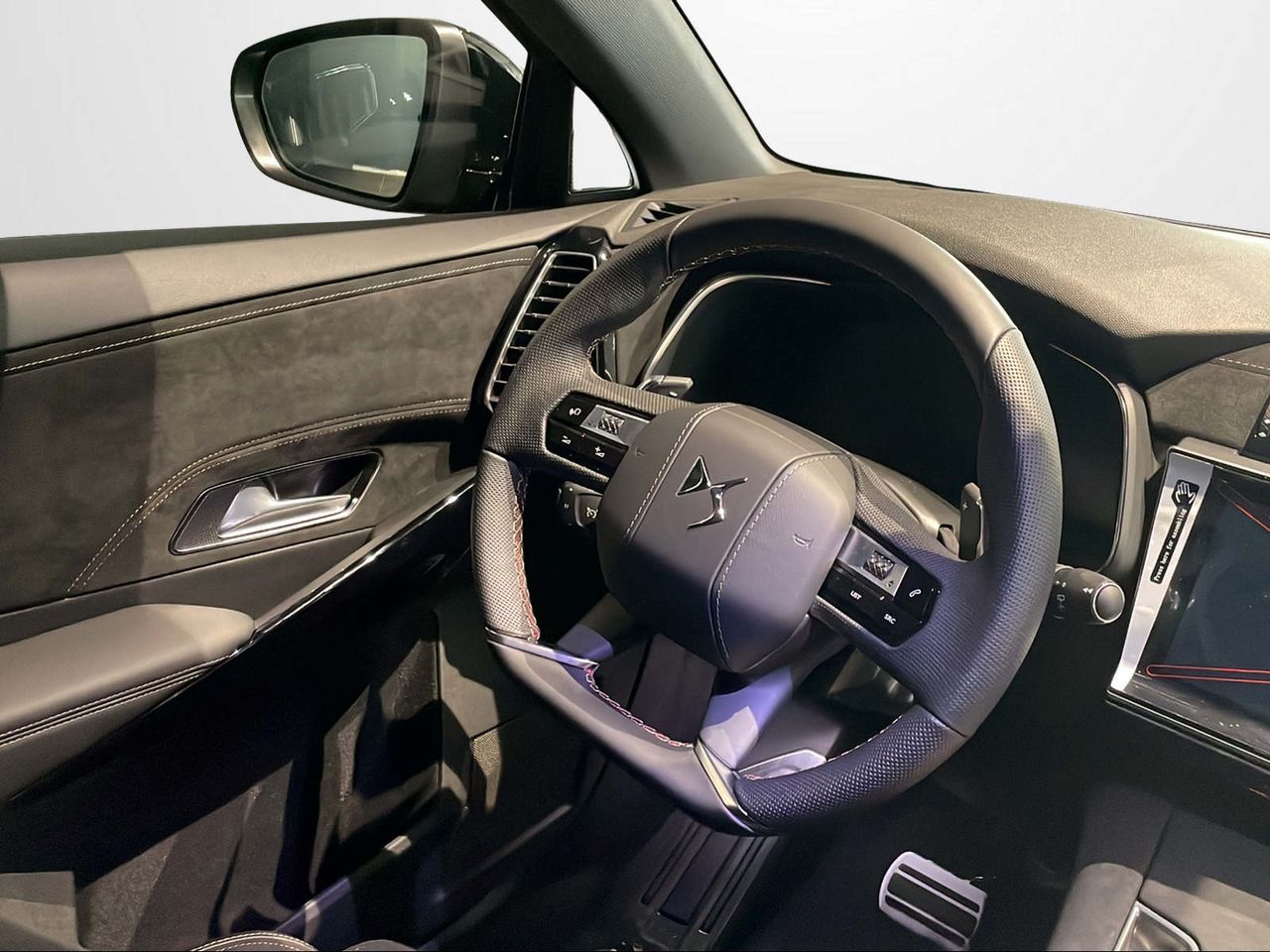 Foto DS Automobiles DS 7 19