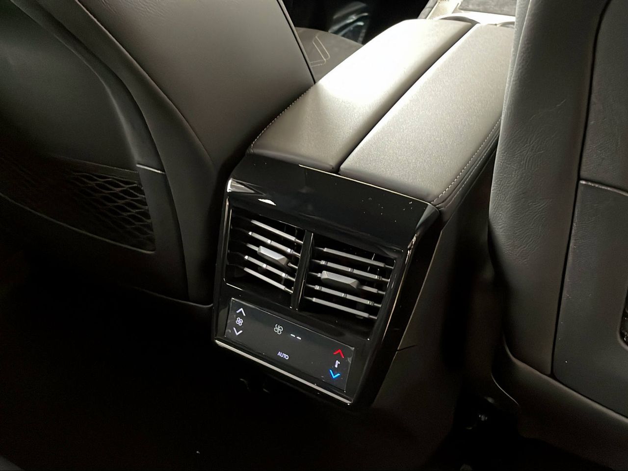 Foto DS Automobiles DS 7 16