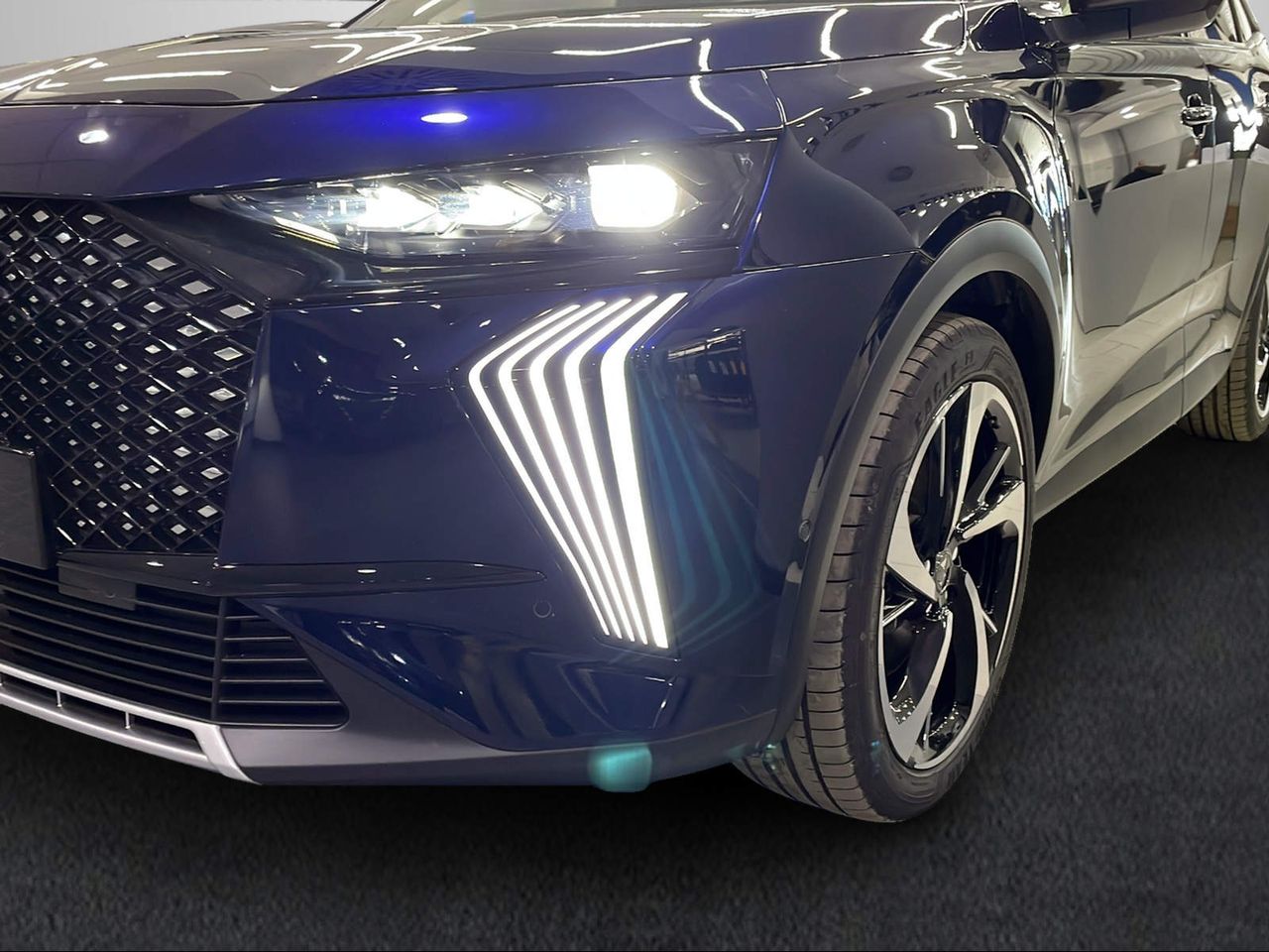 Foto DS Automobiles DS 7 8
