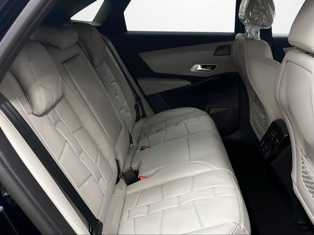 Foto DS Automobiles DS 7 15