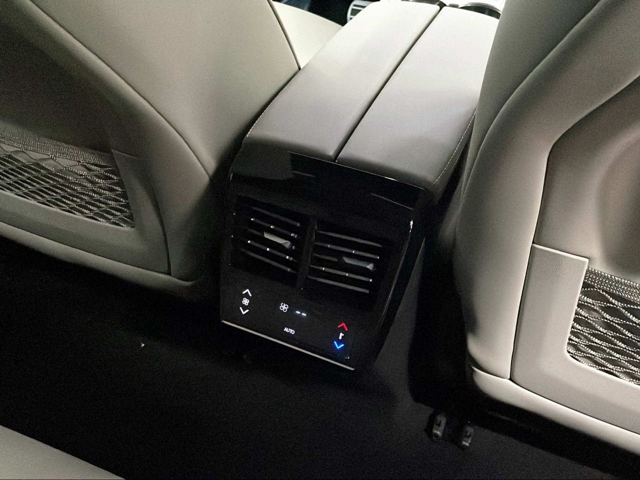 Foto DS Automobiles DS 7 16