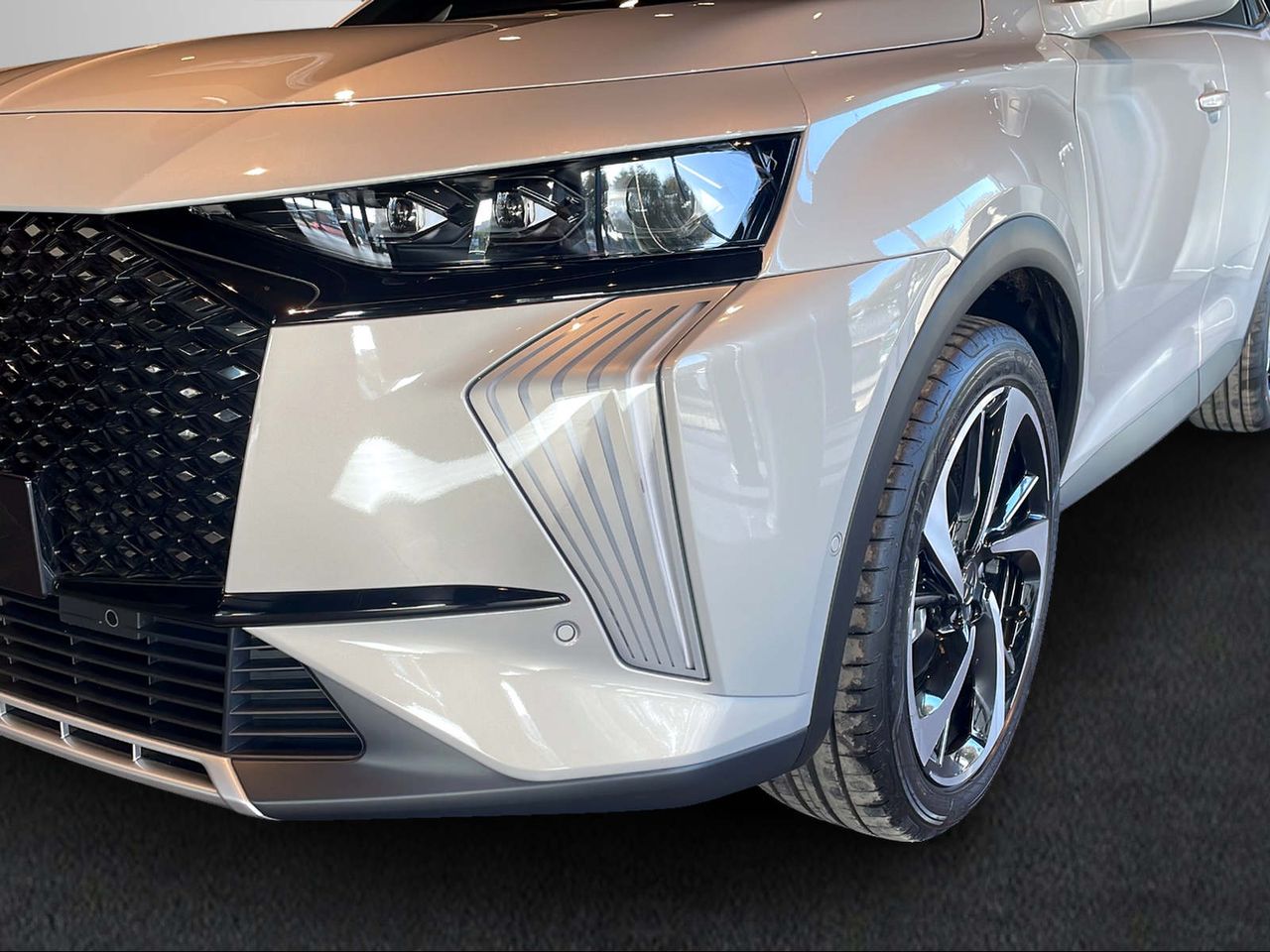 Foto DS Automobiles DS 7 8