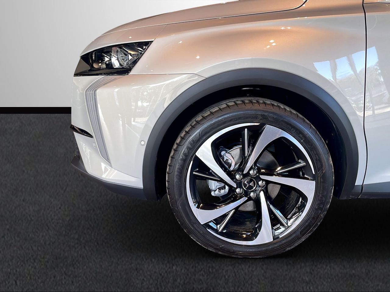 Foto DS Automobiles DS 7 10