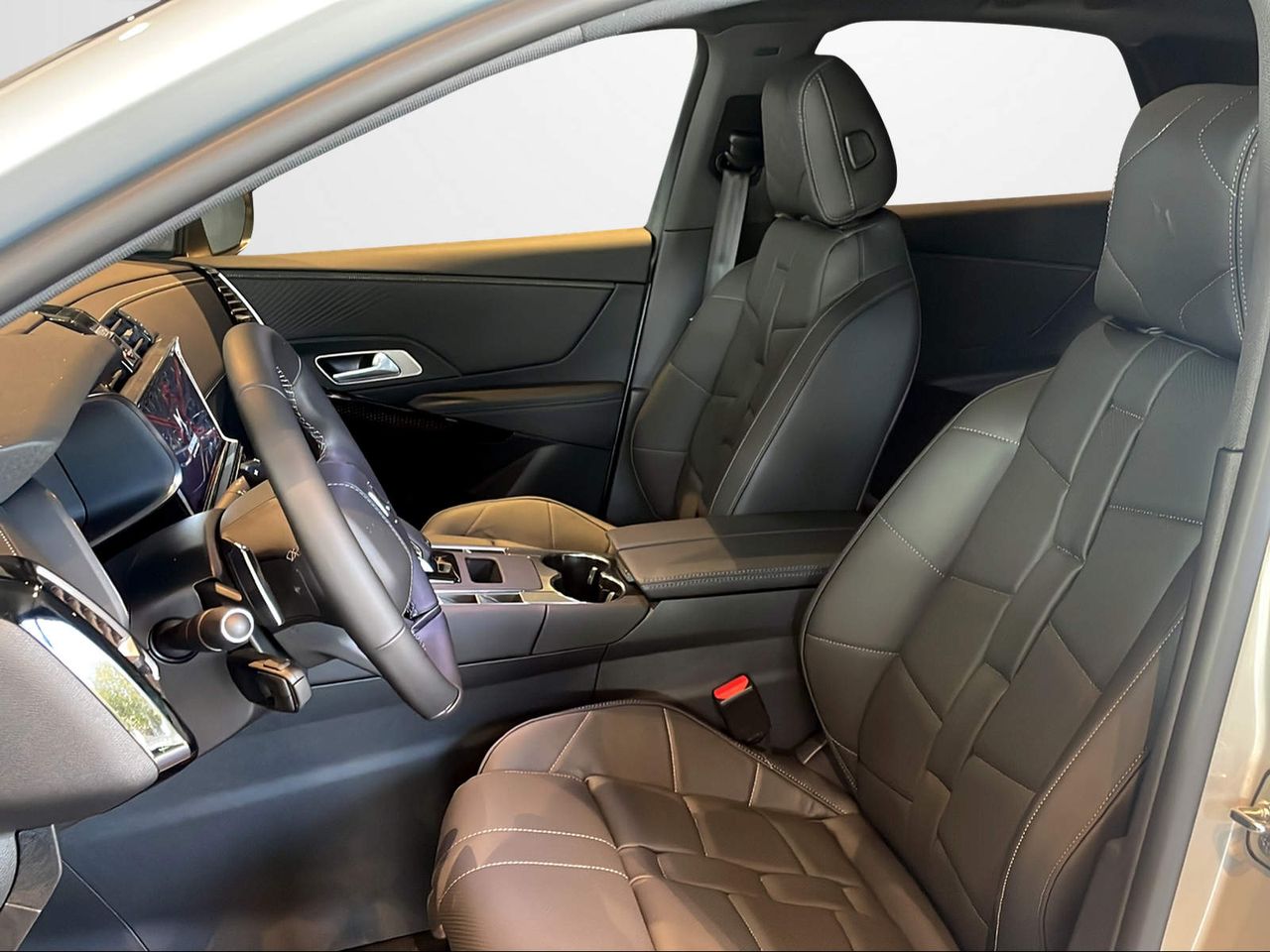 Foto DS Automobiles DS 7 11