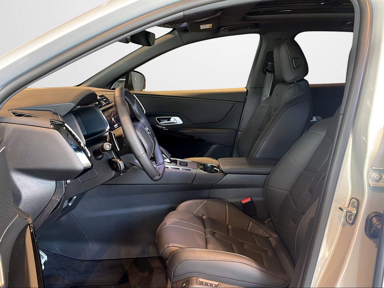 Foto DS Automobiles DS 7 12