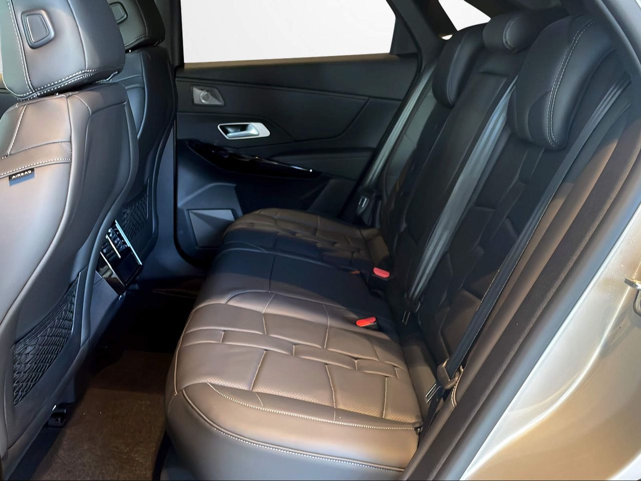 Foto DS Automobiles DS 7 14