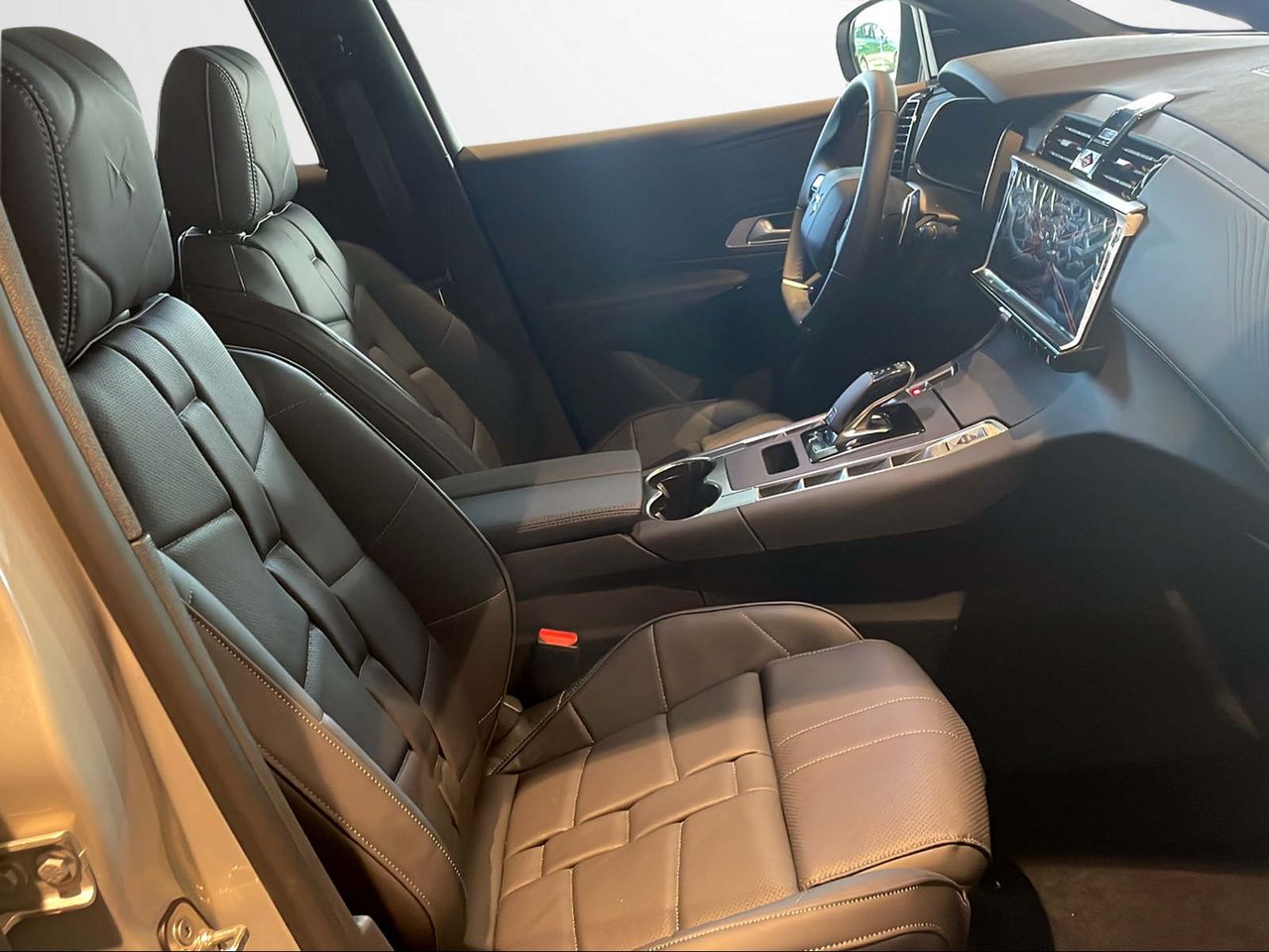 Foto DS Automobiles DS 7 17
