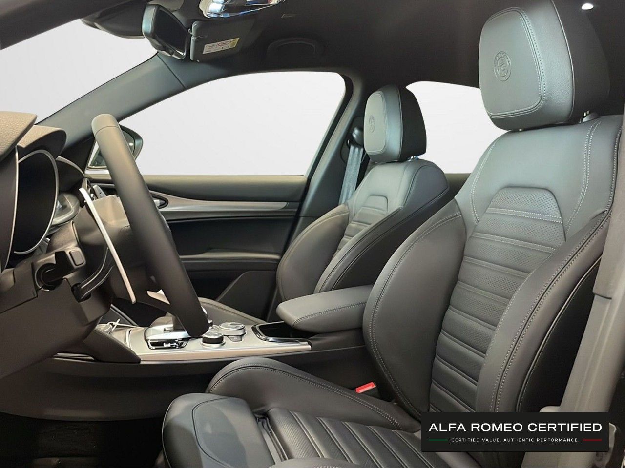 Foto Alfa Romeo Stelvio 8