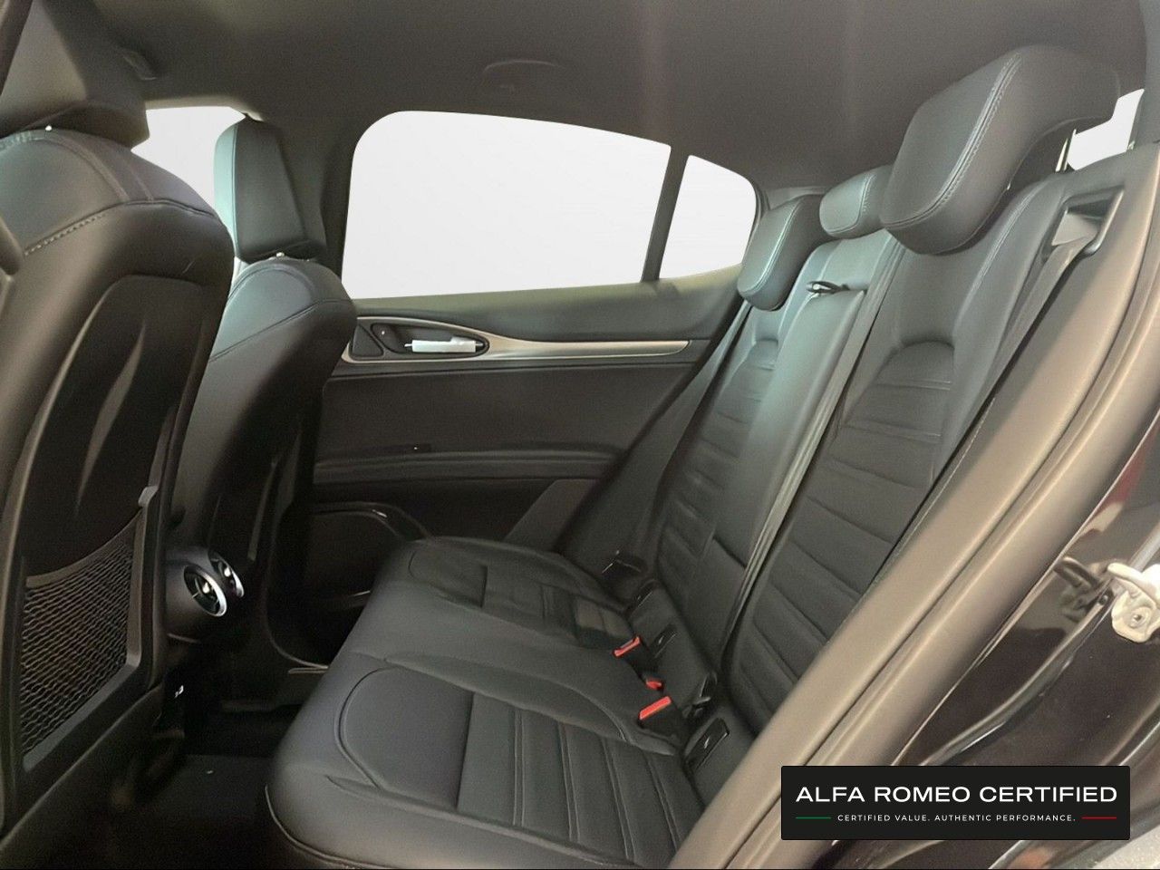 Foto Alfa Romeo Stelvio 16