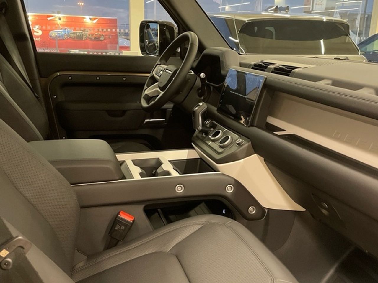 Foto Land-Rover Defender 6