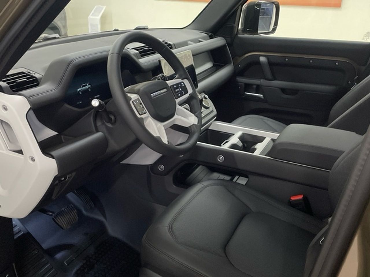 Foto Land-Rover Defender 12