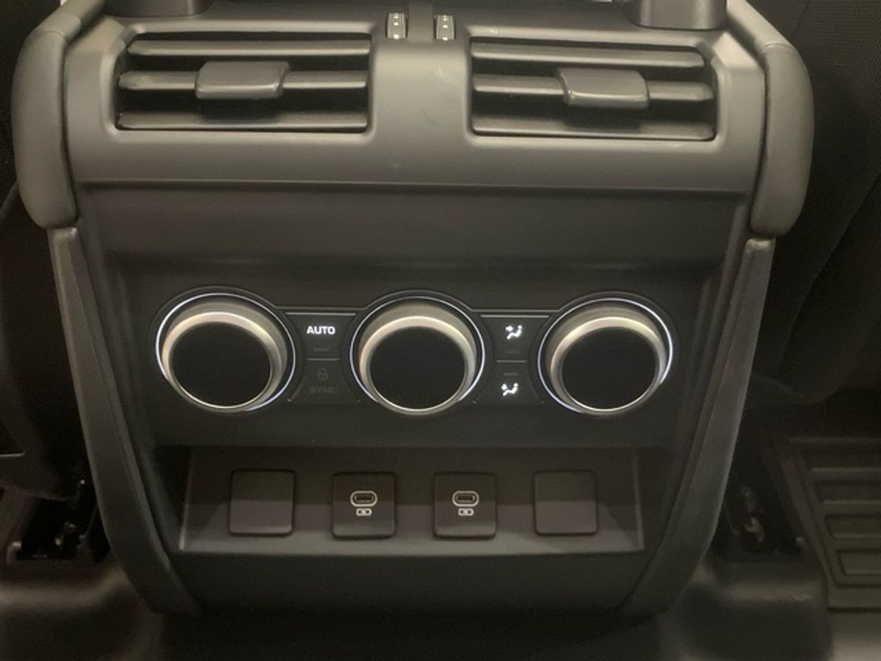 Foto Land-Rover Defender 19