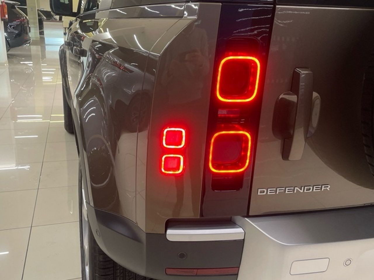 Foto Land-Rover Defender 20