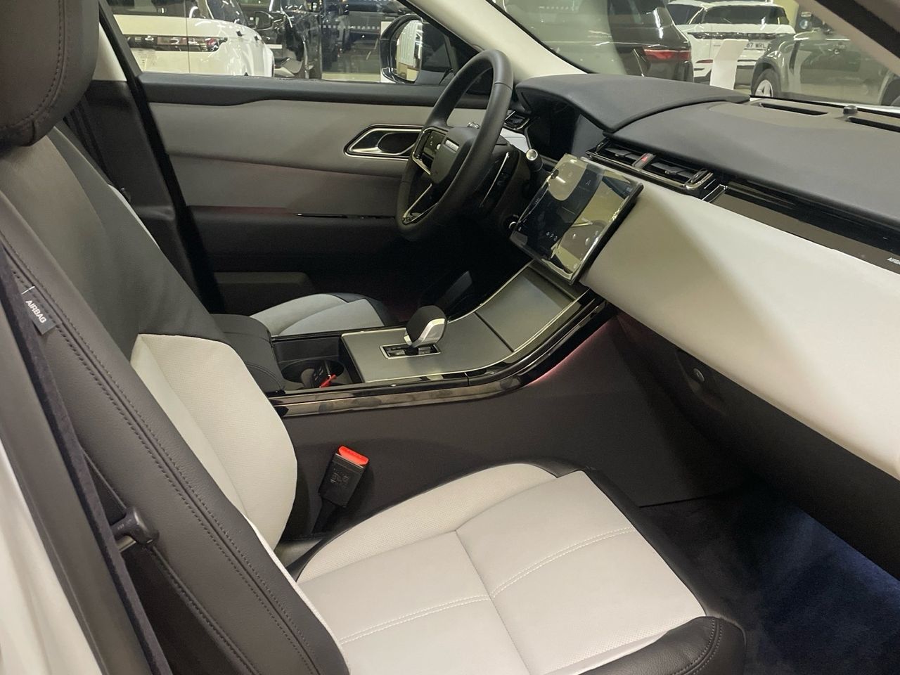 Foto Land-Rover Range Rover Velar 6