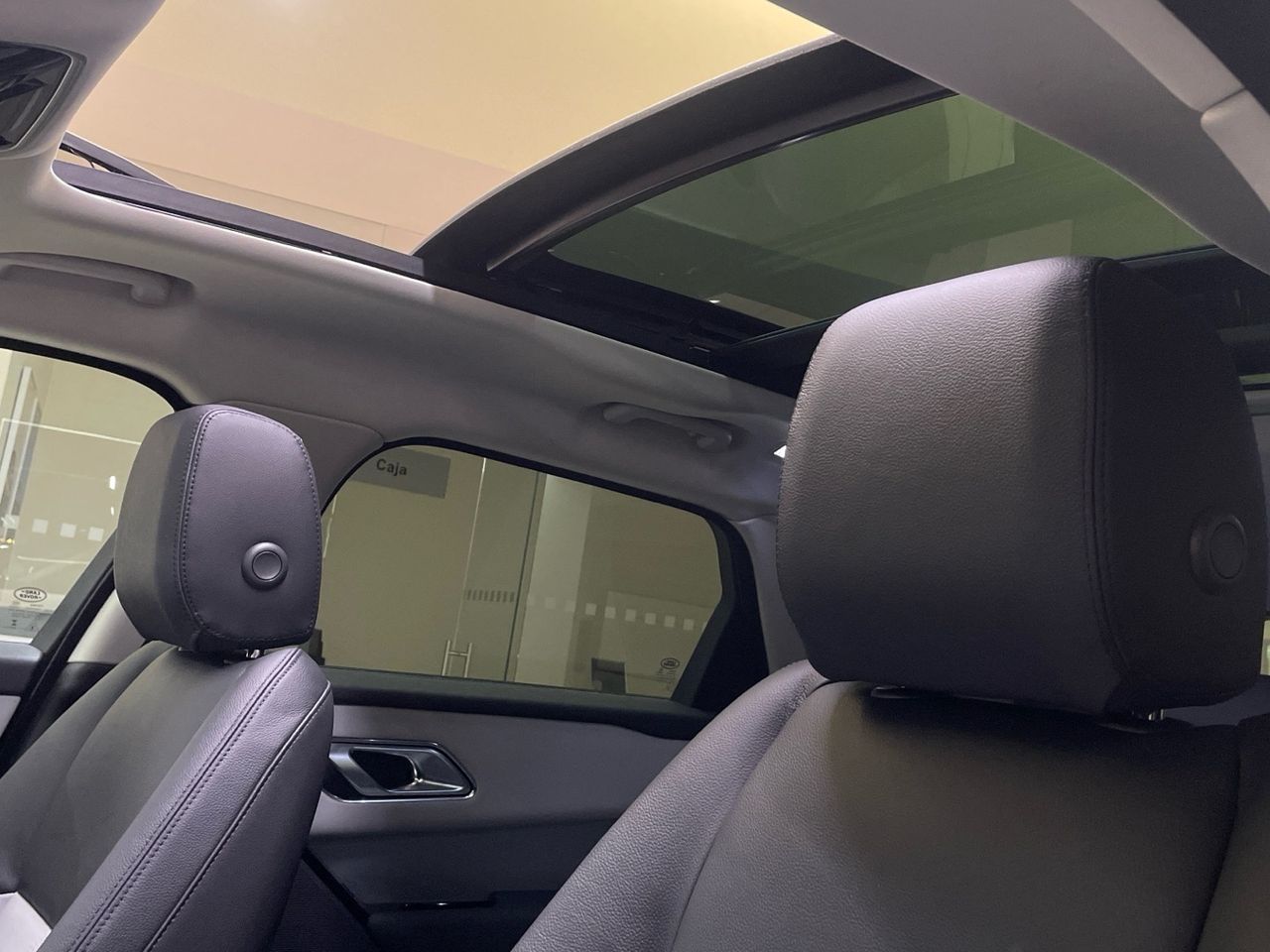 Foto Land-Rover Range Rover Velar 18