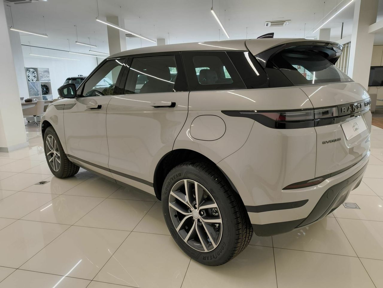 Foto Land-Rover Range Rover Evoque 4