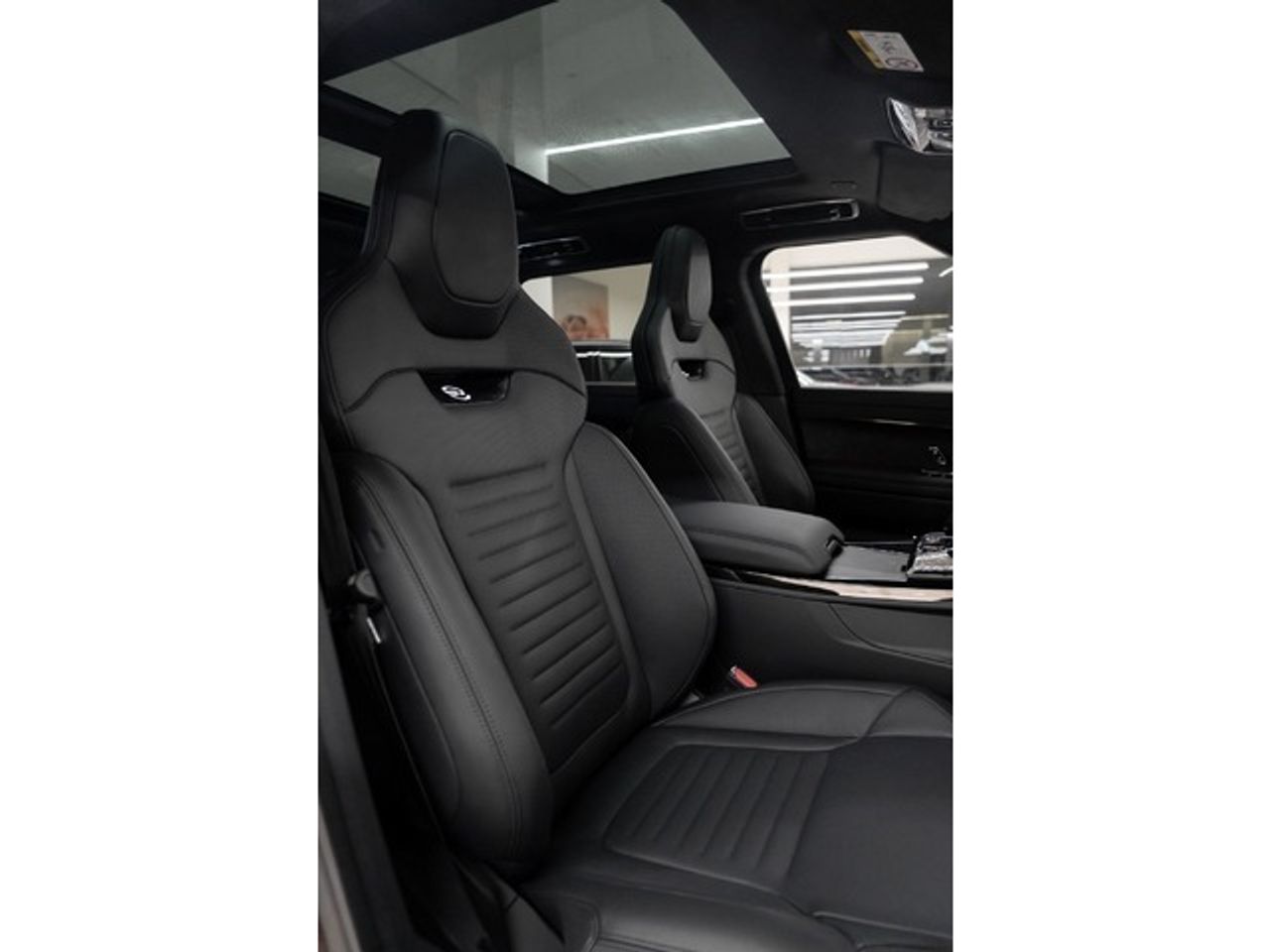 Foto Land-Rover Range Rover Sport 12