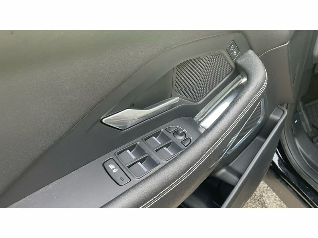 Foto Jaguar E-Pace 11