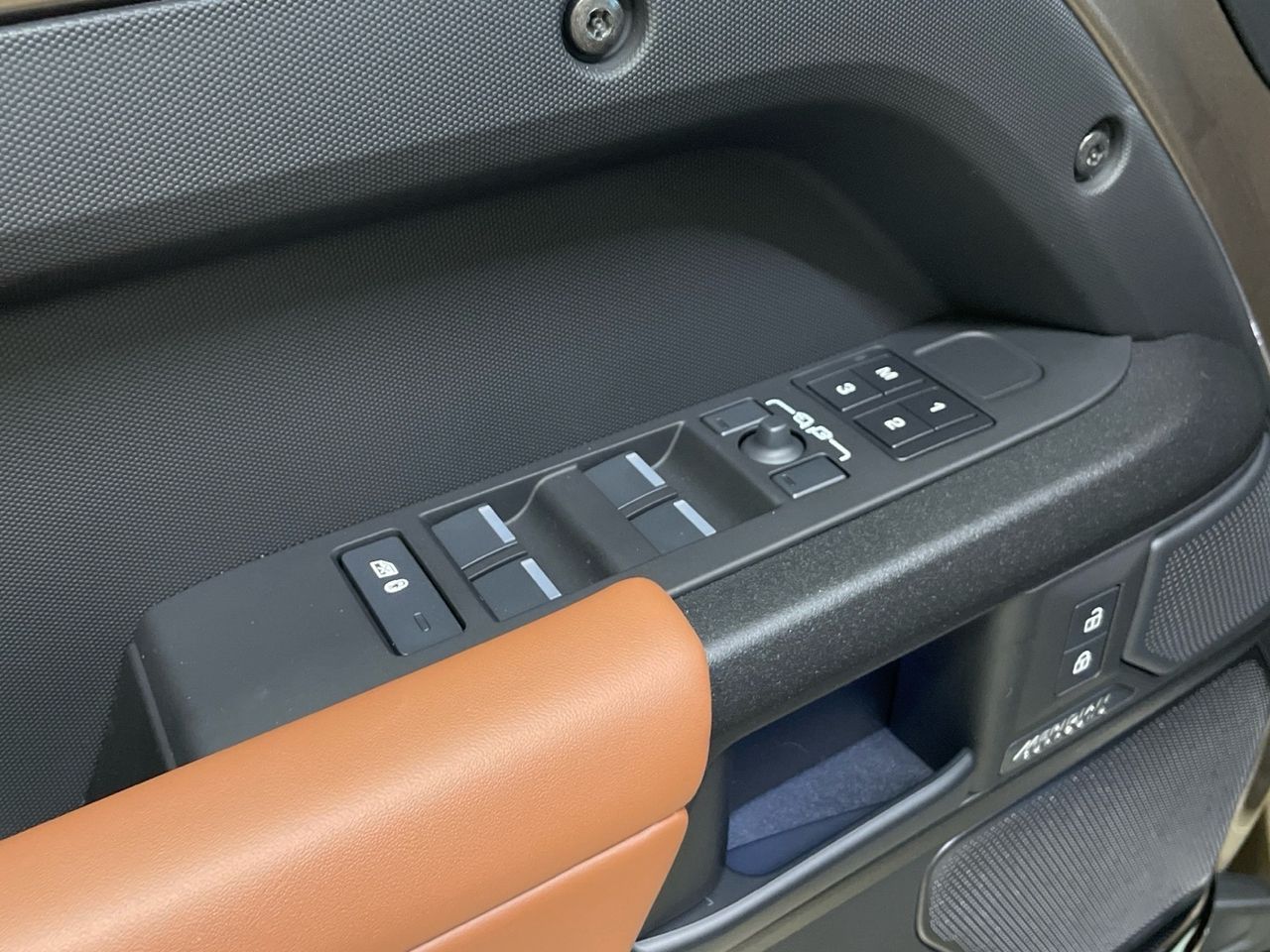 Foto Land-Rover Defender 11