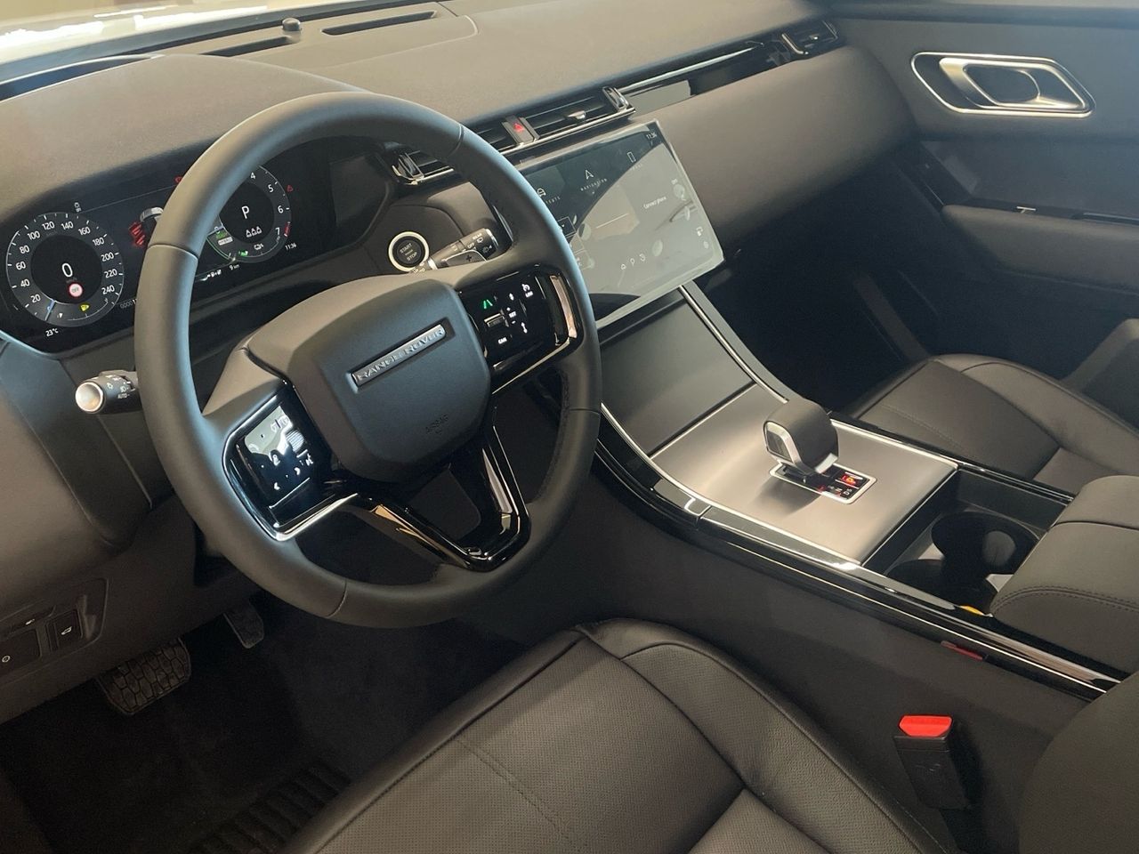 Foto Land-Rover Range Rover Velar 12